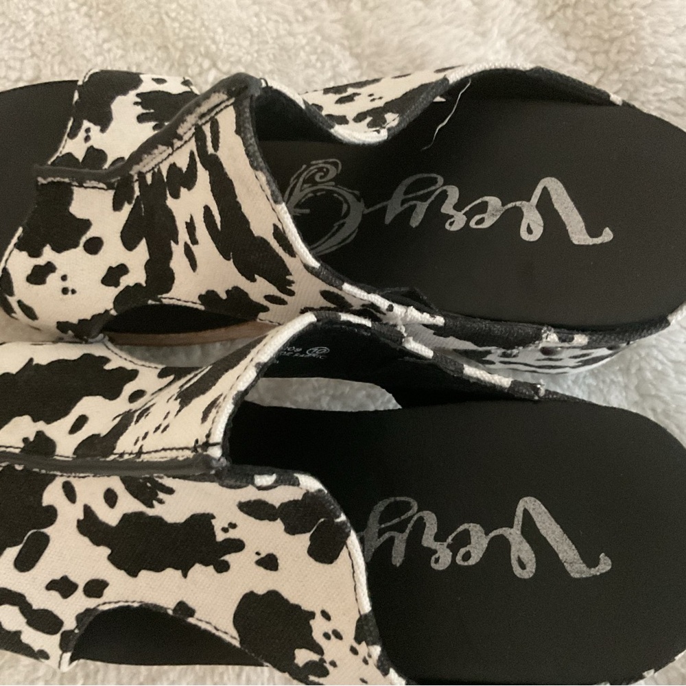 Black and White Women's Sandals - Picture 2 of 6